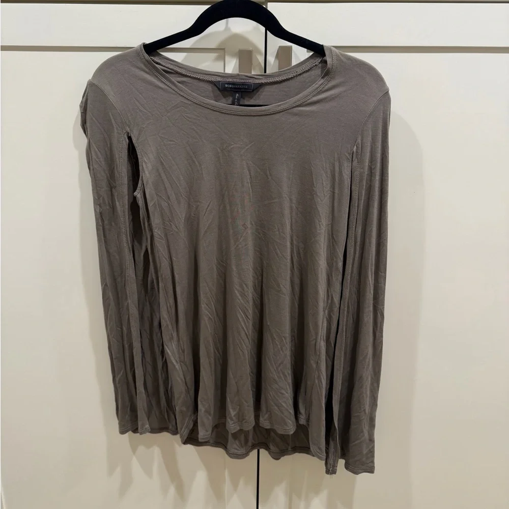 BCBGMaxAzria Brown Cape Sleeve Blouse - Picture 2 of 6